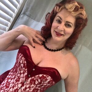 CORSET Steel Waist training comfortable boned custom rare Queen of hearts